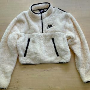 Nike Women’s 1/4 Zip Sherpa Fleece Crop Top